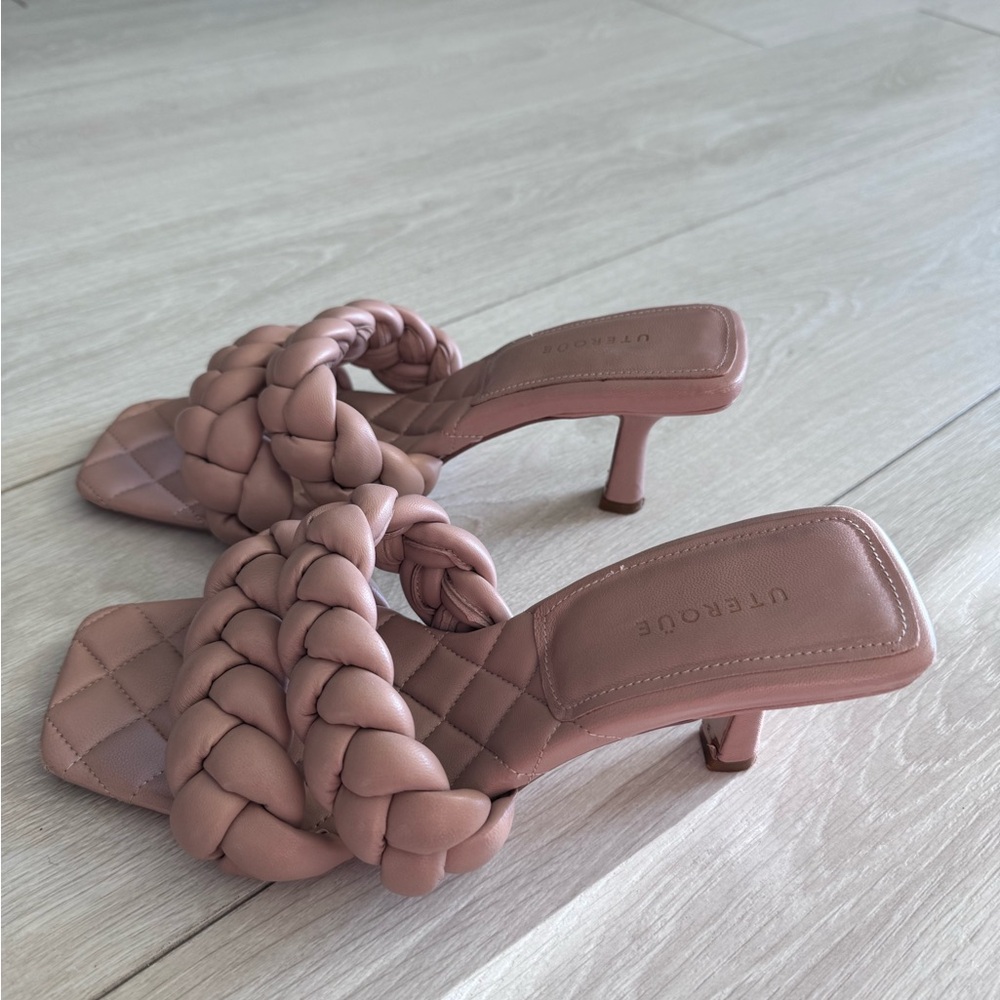 Uterque mules 38